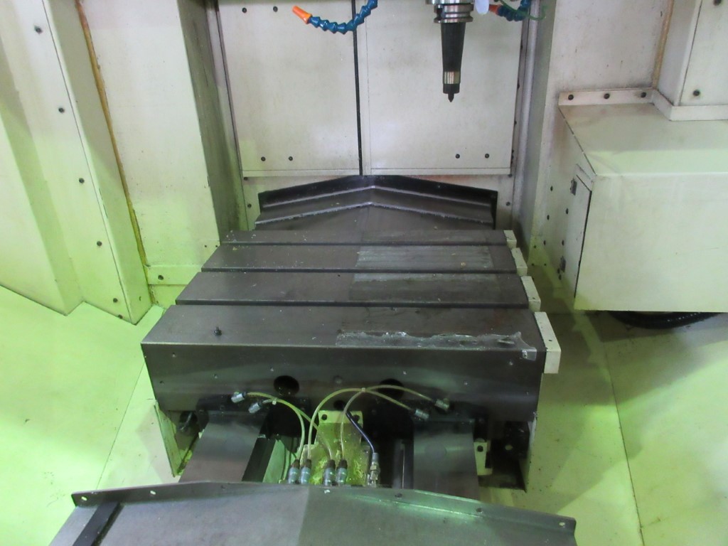 安田工業 立型マシニングセンター YBM-640V