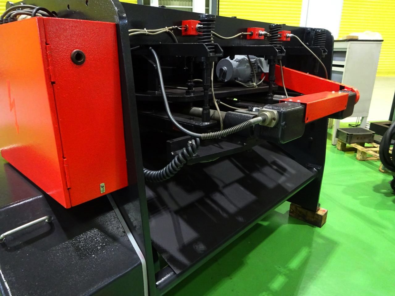 アマダ シャーリング M-1245
