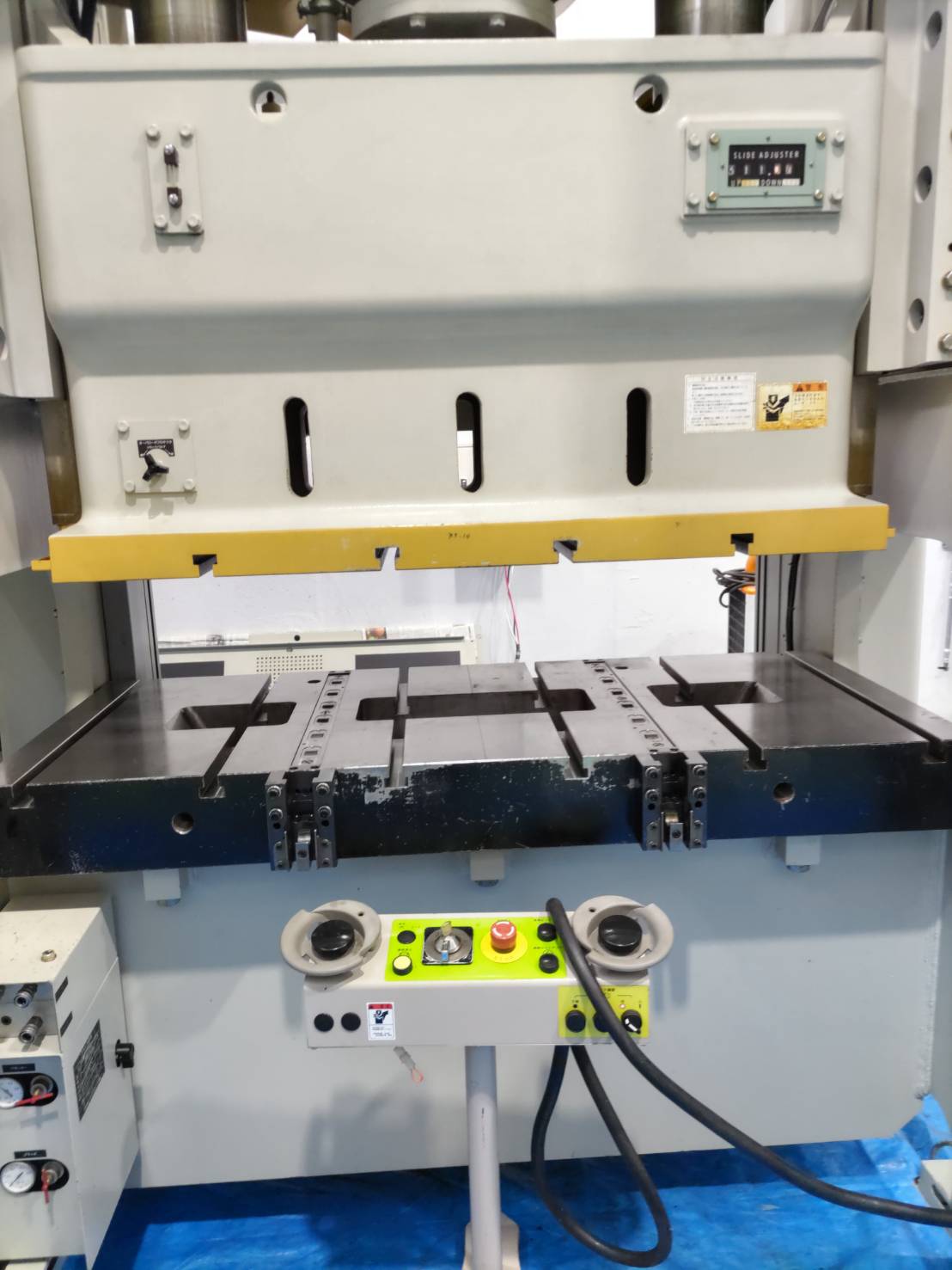 コマツ 門型プレス E2W-110