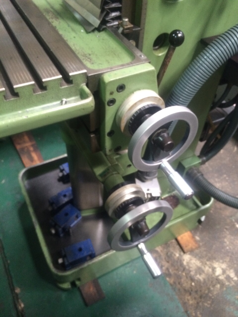 DECKEL 万能フライス FP1-2102