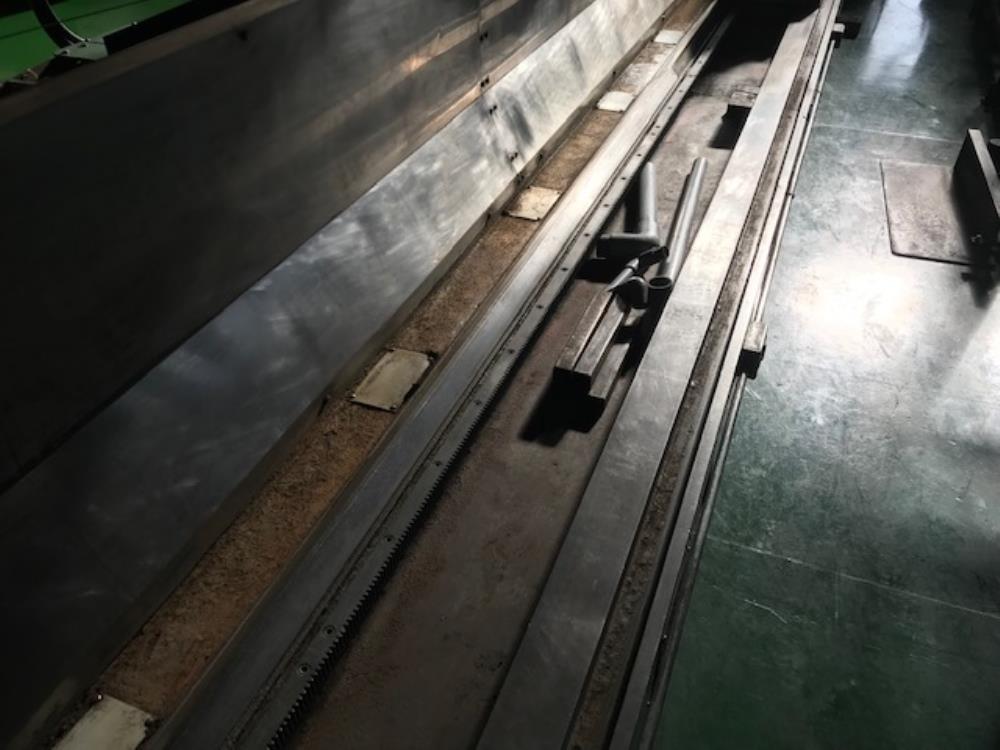 野口工機 円筒鏡面研磨機 SM-3BU-850×5650
