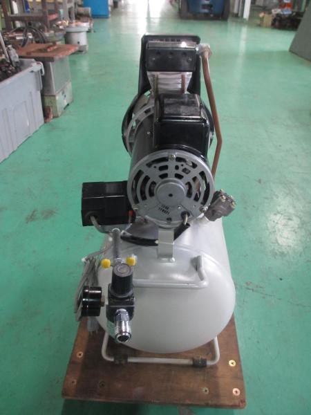 アネスト岩田 コンプレッサー TFP04B-10C