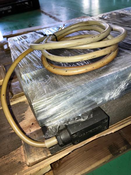 カネテック 電磁チャック KETL-3045-S4655
