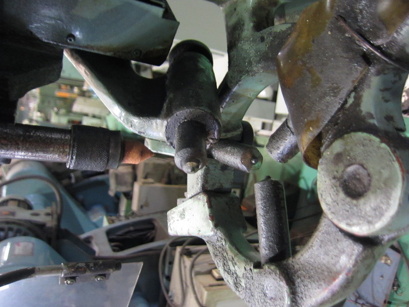 豊田工機 センター穴研削盤 GC12-130