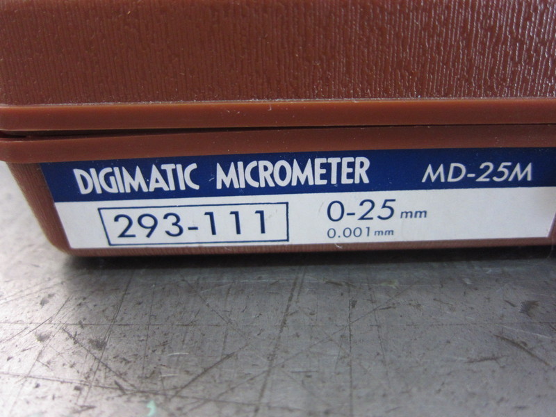ミツトヨ デジマチックマイクロメータ MD-25M (293-111)