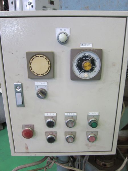 日東精機製作所 200tプレス DA