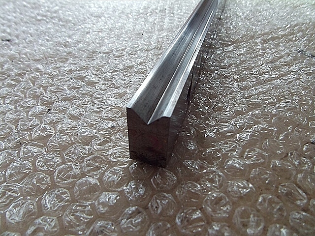 アマダ 金型 324