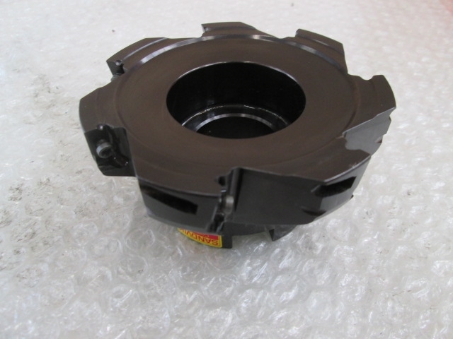 サンドビック フェイスミル R390-100Q32-17M