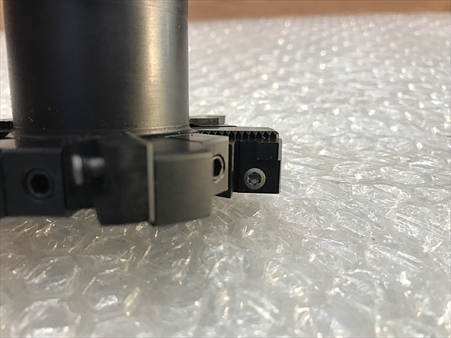 SANDVIK サイドカッター R33.132-080Q27EM