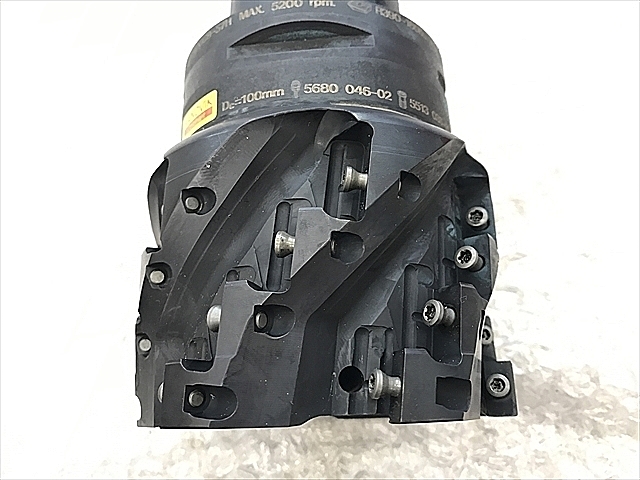 サンドビック 肩削りカッター R390-100C8-57H