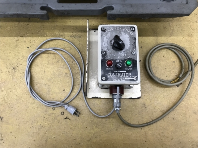 --,, 可傾形電磁チャック 