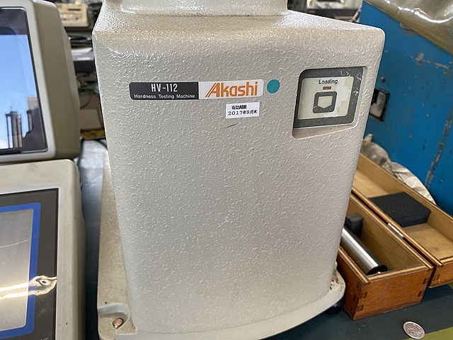 AKASHI ビッカーズ硬さ試験機 HV-113(810-981)
