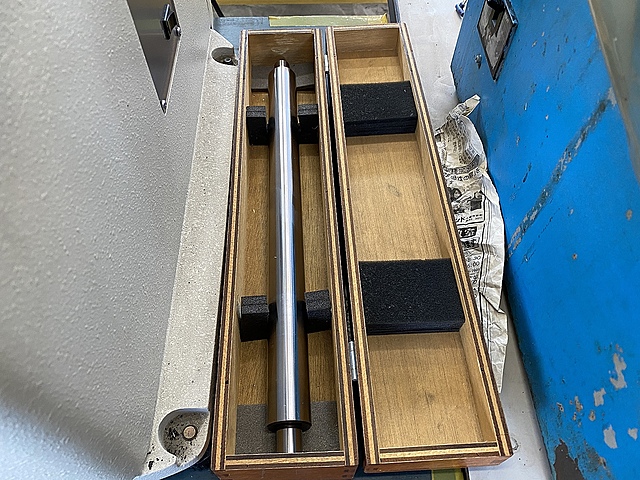 AKASHI ビッカーズ硬さ試験機 HV-113(810-981)