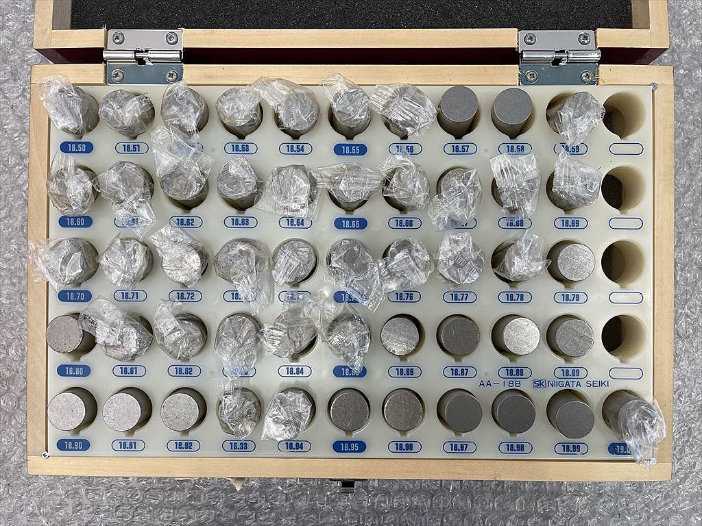 新潟精機 ピンゲージセット AA-18A/AA-18B