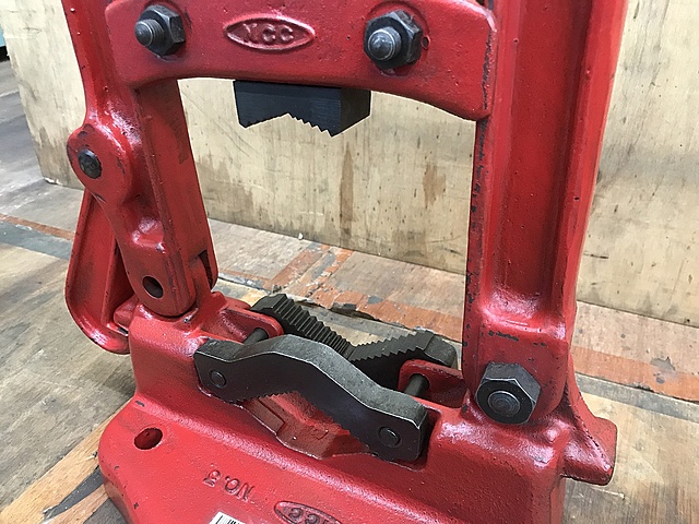MCC パイプバイス No.33