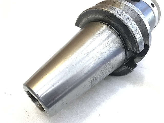 日研 ミーリングチャック BT50-UCH32-135