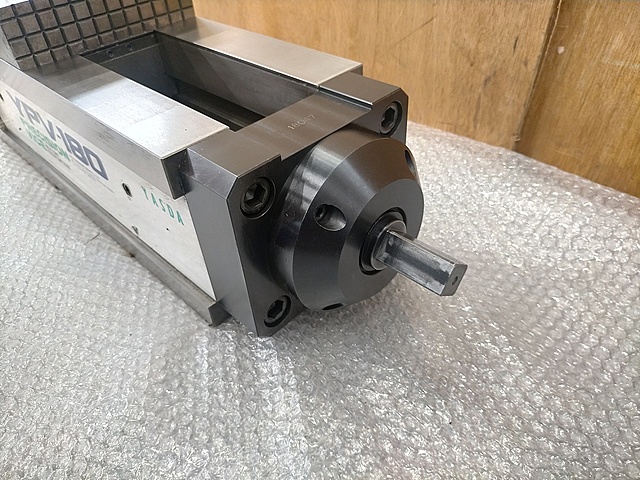 安田工業 精密バイス YPV-180