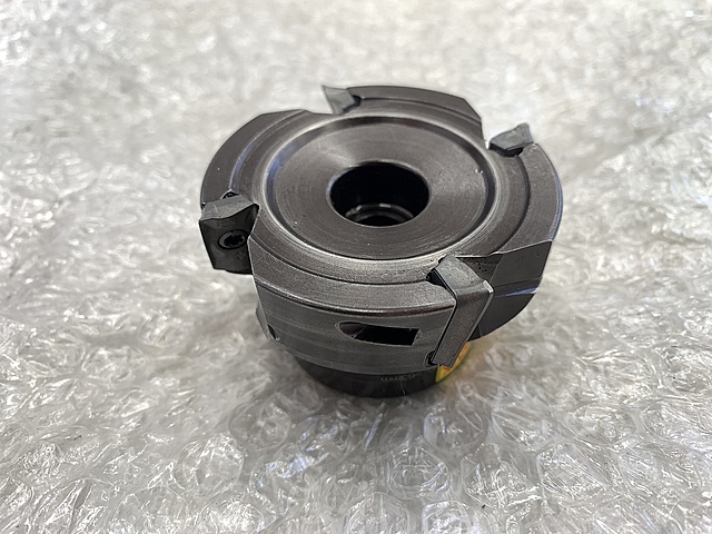 サンドビック フェイスミル R390-063Q22-17L