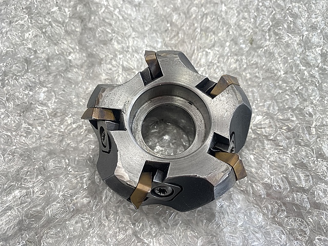 サンドビック フェイスミルカッター R260.22S-063-15-S32