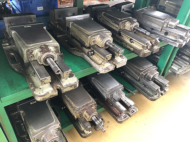 津田駒 油圧バイス 大量入荷中! 
