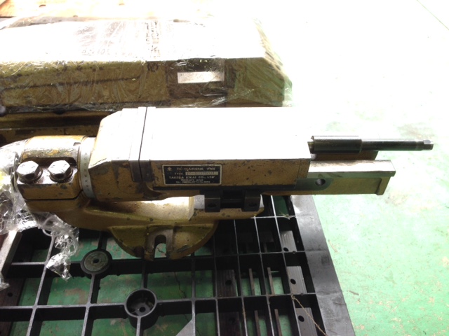 武田機械 油圧内臓式万能傾斜バイス TK100HVUI