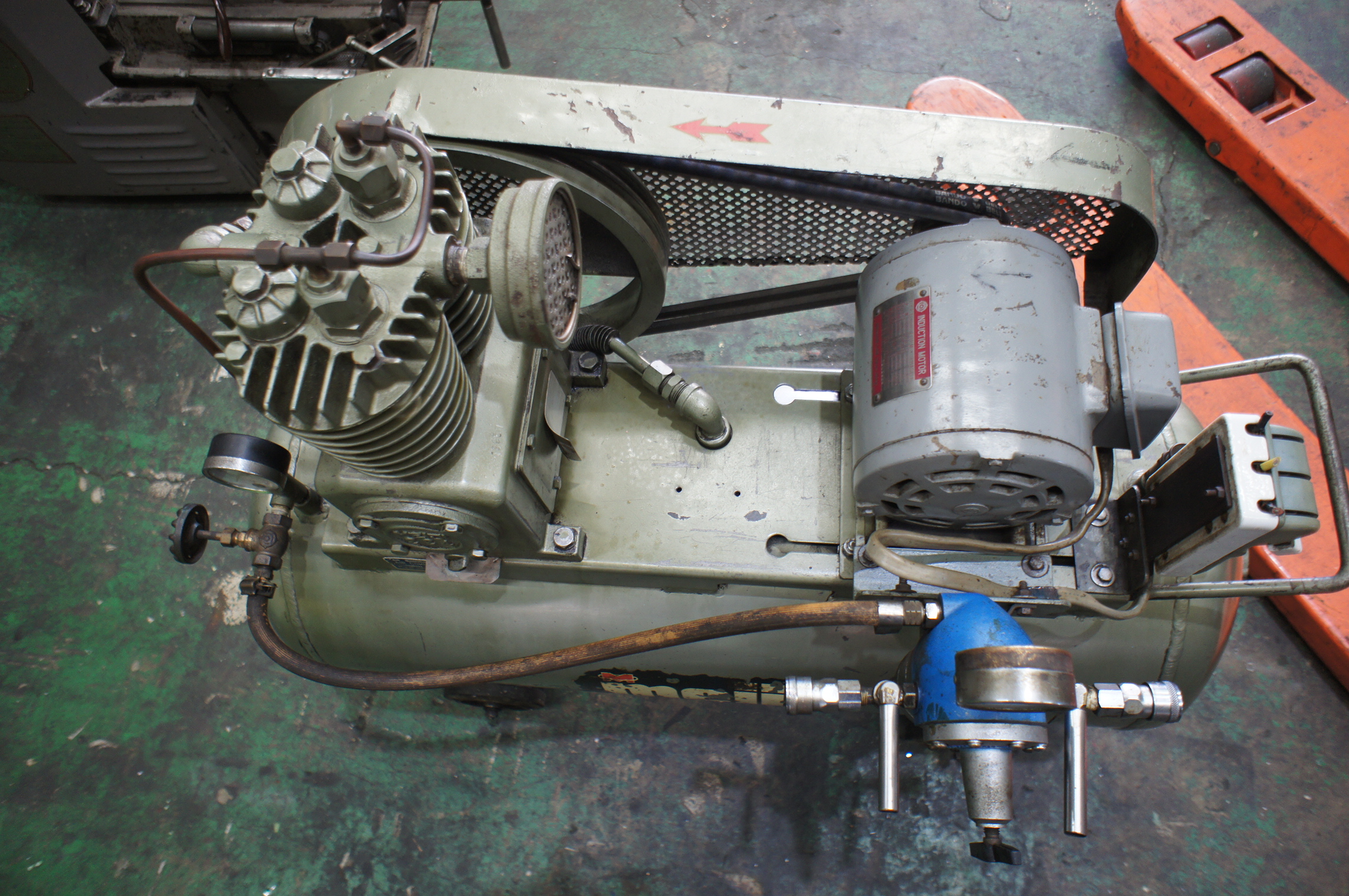 明治 0.75kWエアーコンプレッサー NM-224