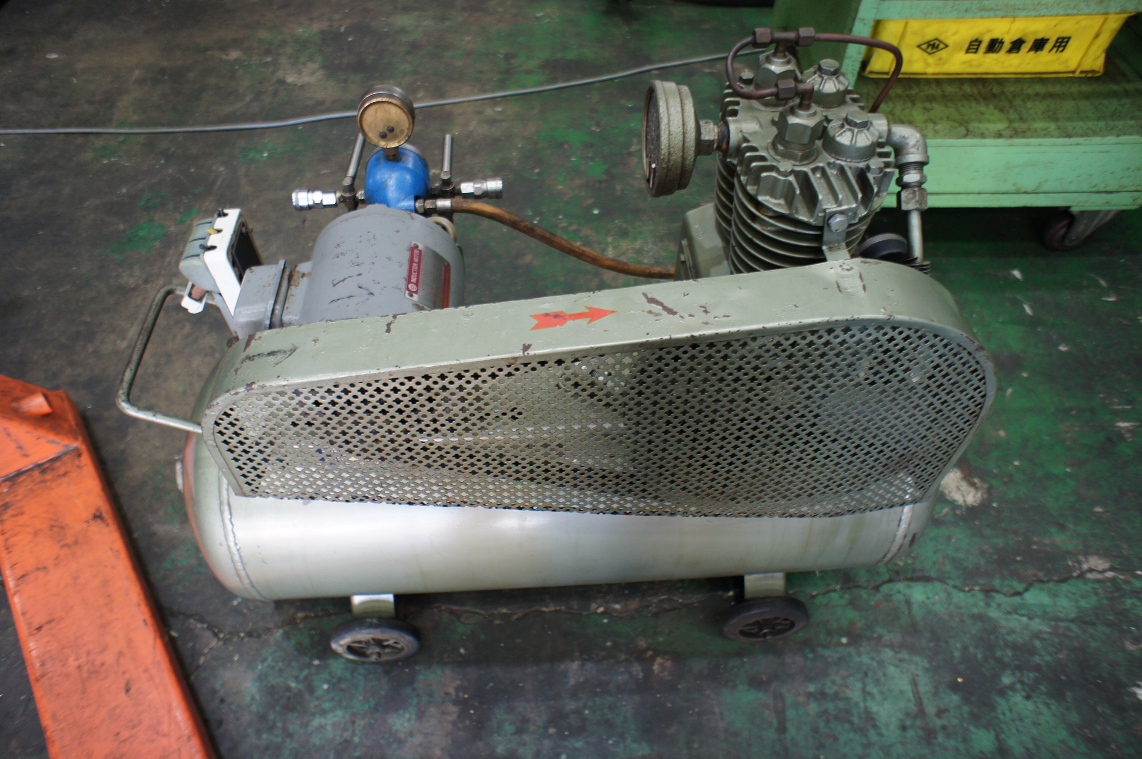 明治 0.75kWエアーコンプレッサー NM-224