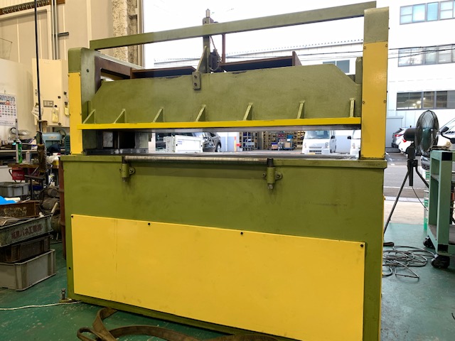 イイノ クリッカー裁断機 IHM-30