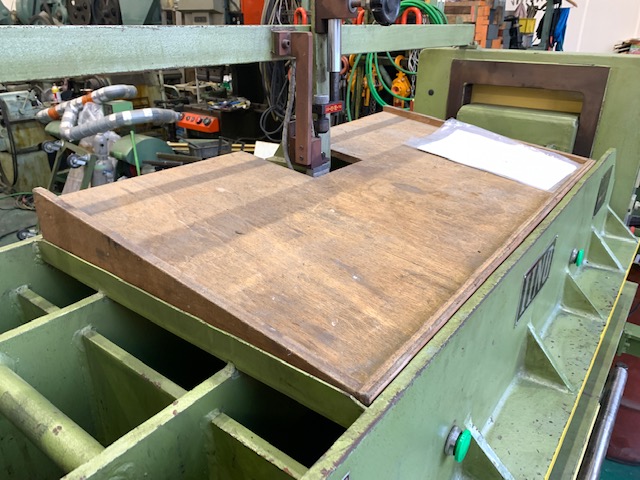イイノ クリッカー裁断機 IHM-30