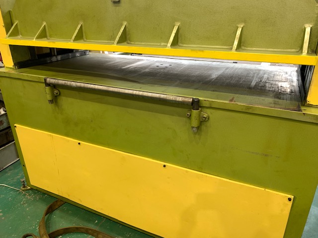 イイノ クリッカー裁断機 IHM-30