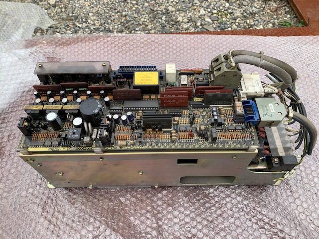 Fanuc コントロールユニット A06B-6050-H113