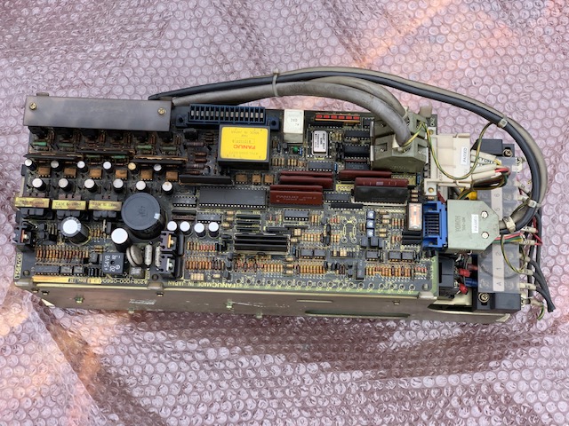 Fanuc コントロールユニット A06B-6050-H113