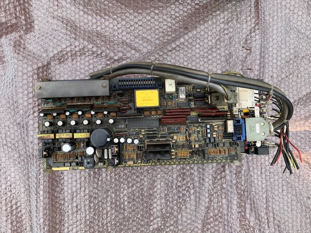 Fanuc コントロールユニット A06B-6050-H113