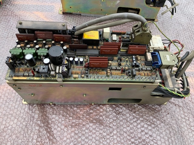 Fanuc コントロールユニット A06B-6050-H113