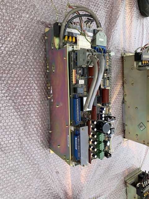 Fanuc コントロールユニット A06B-6050-H113