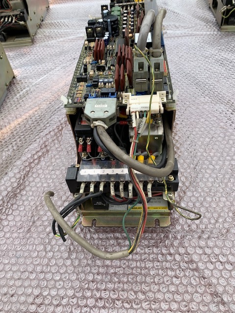 Fanuc コントロールユニット A06B-6050-H113