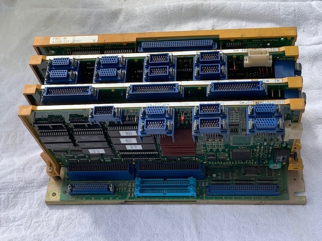 Fanuc PMC-M　CNCコントローラー A16B-1211-0901