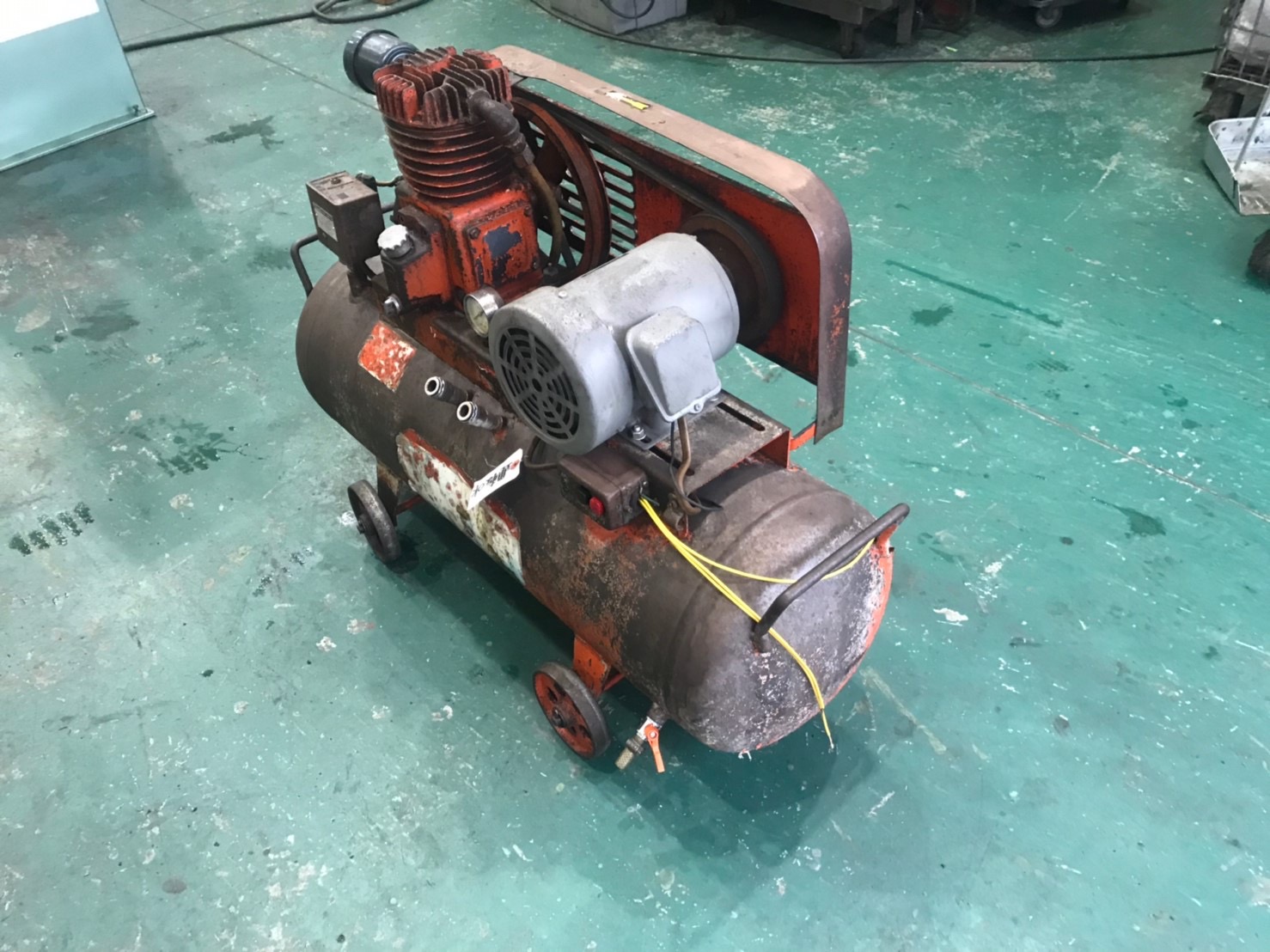 明治 0.75kWエアーコンプレッサー 