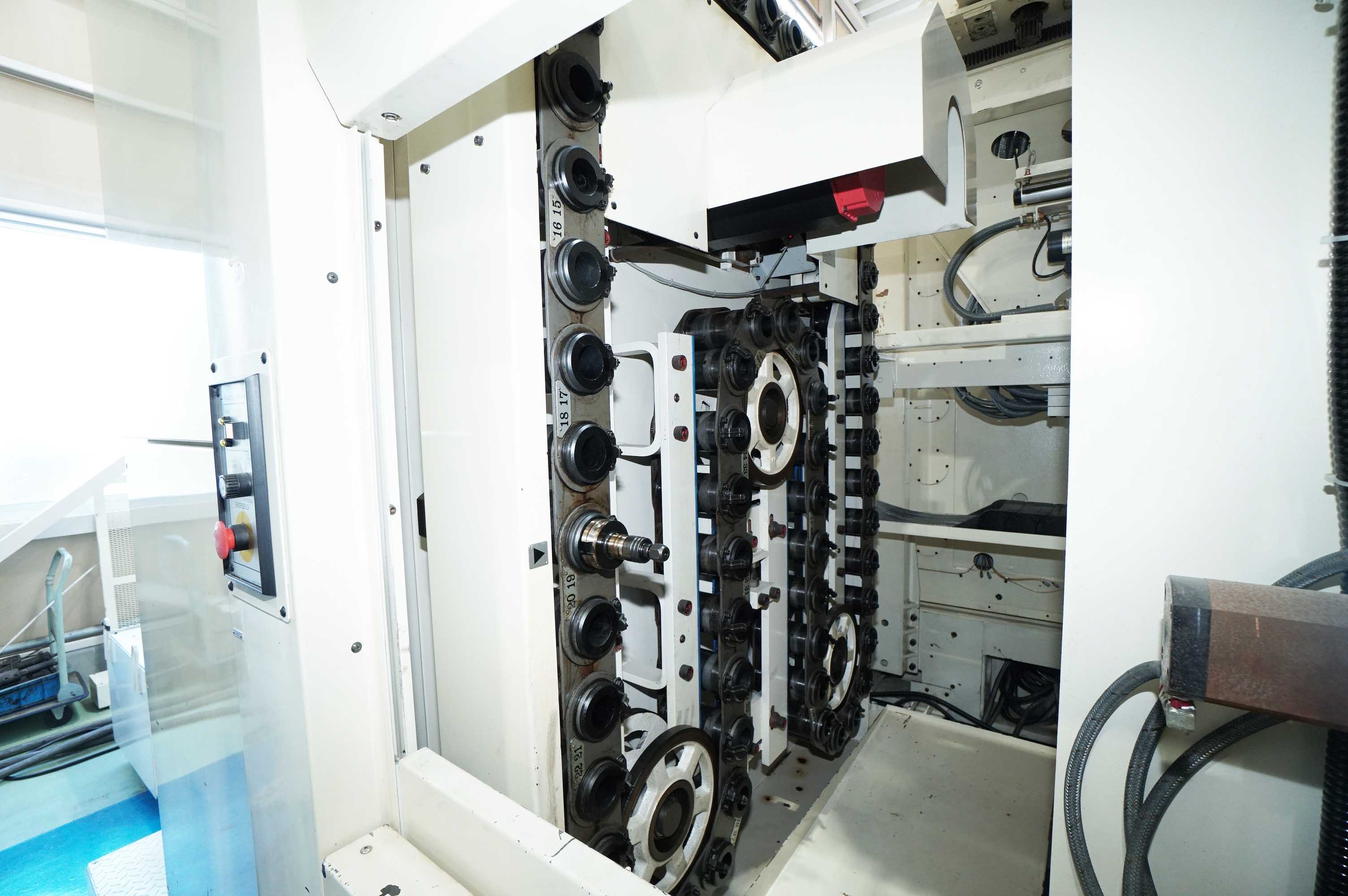 安田工業 横マシニング YBM-660N-63APC