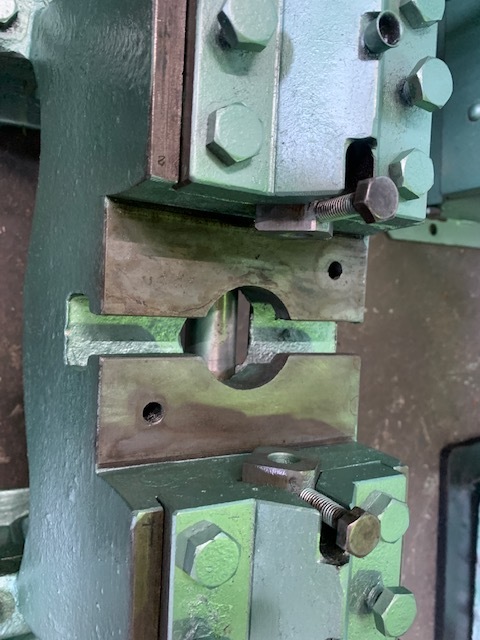  エキセンプレス 