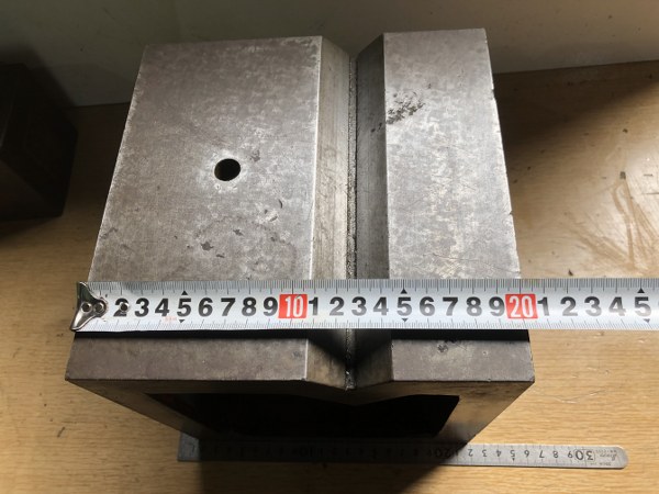 不明 V溝付桝型ブロック 不明
