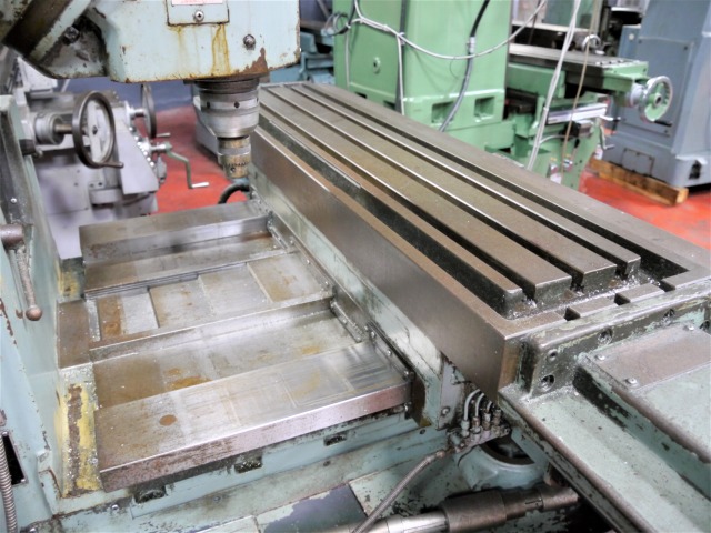 新潟 万能フライス 2UMD