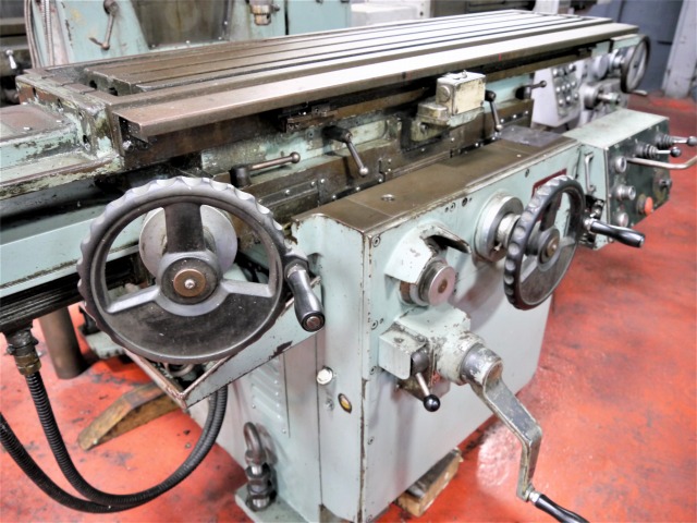 新潟 万能フライス 2UMD
