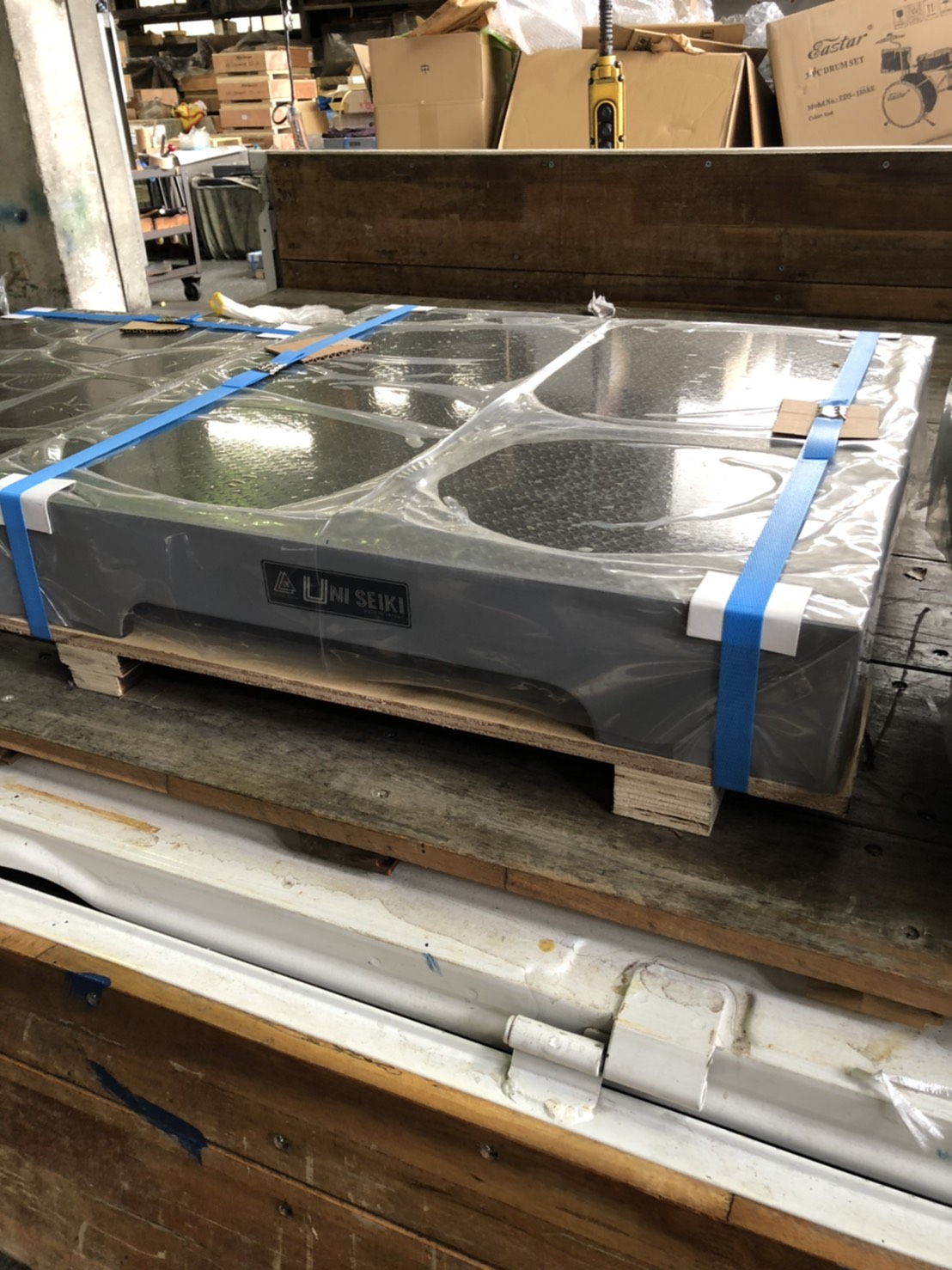 ユニセイキ 箱型定盤　研磨仕上 600x600mm