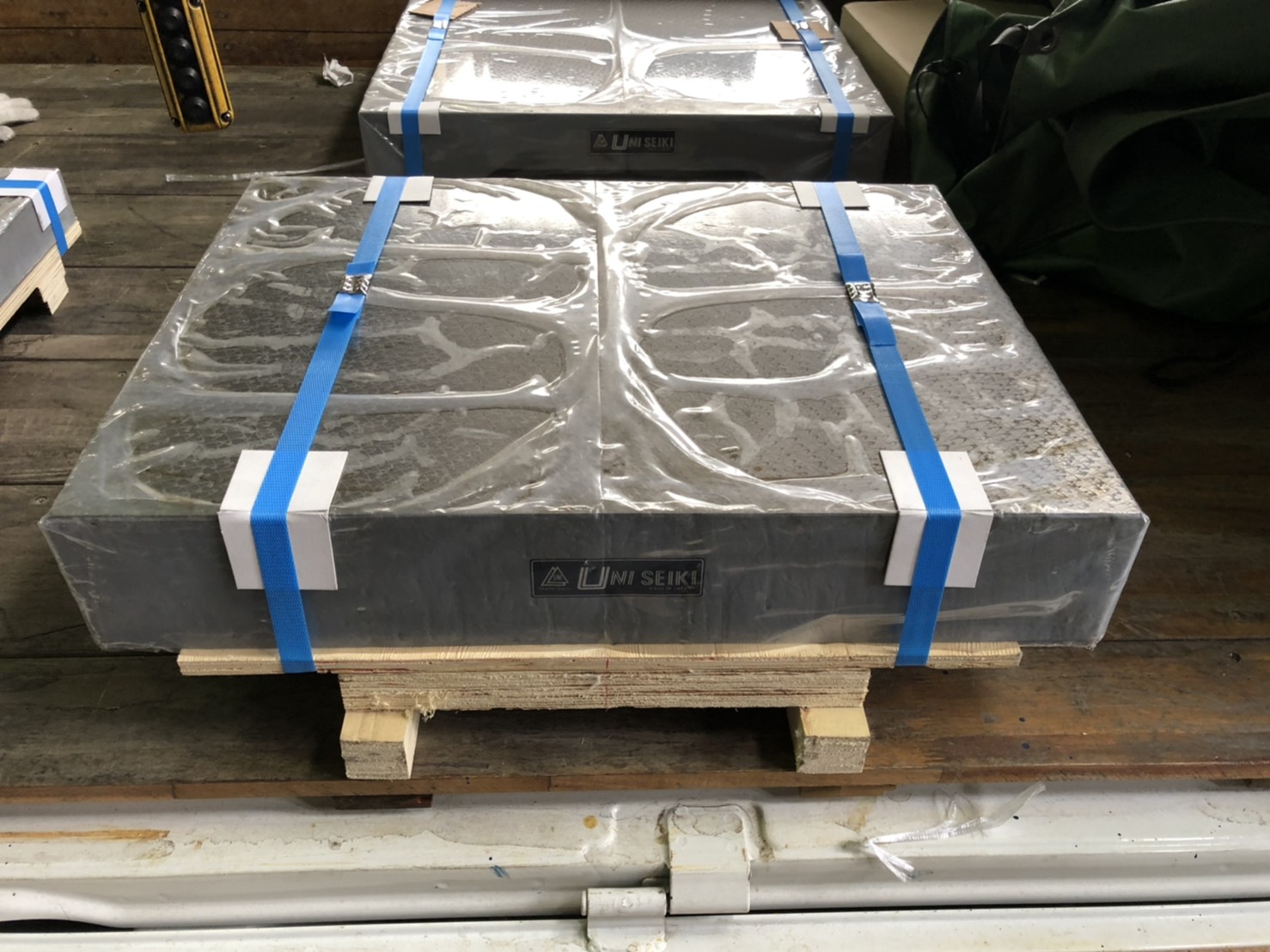 ユニセイキ 箱型定盤　研磨仕上 450x600mm