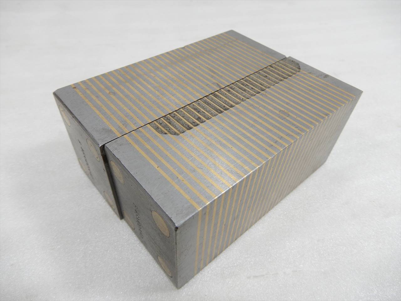  チャックブロック 100×45×38　2個セット