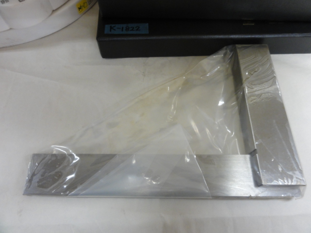 ユニセイキ 台付スコヤ 250mm