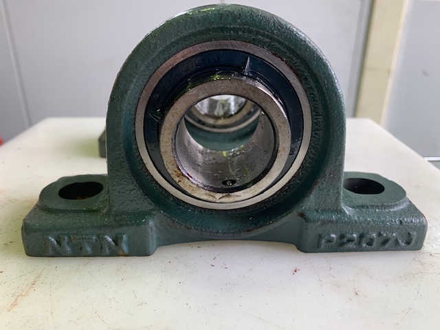 NTN ピローブロック　　(新古品) P207J