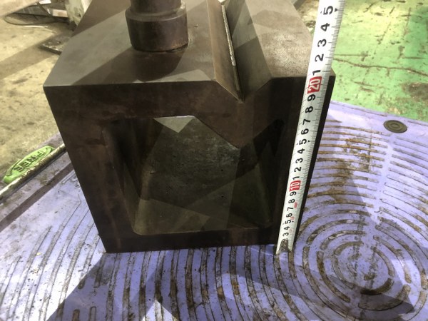 不明 V溝付枡型ブロック 不明