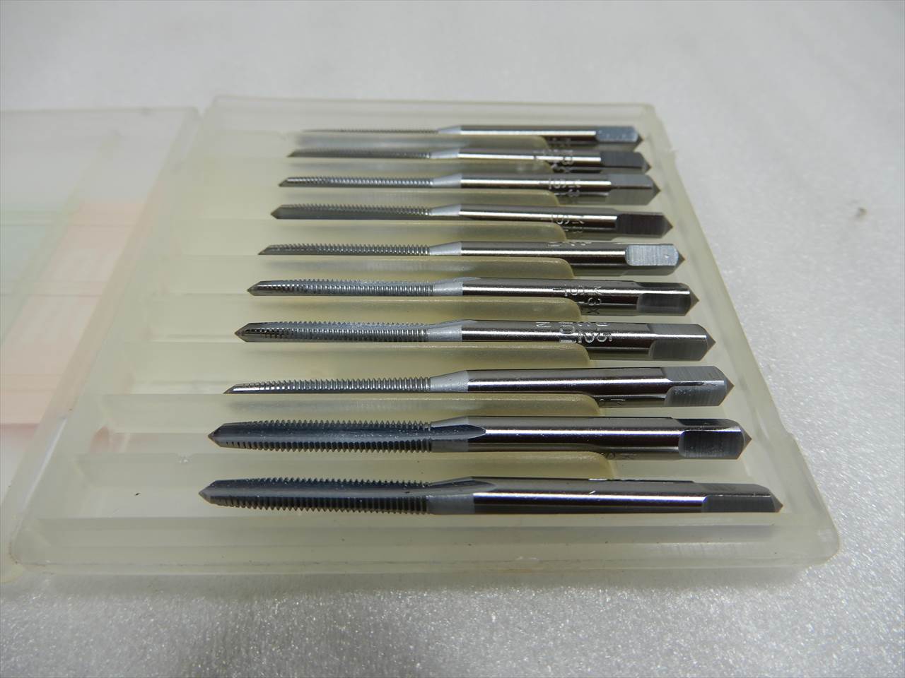 田ノ井 ハンドタップ 【未使用】M3×0.5　10本
